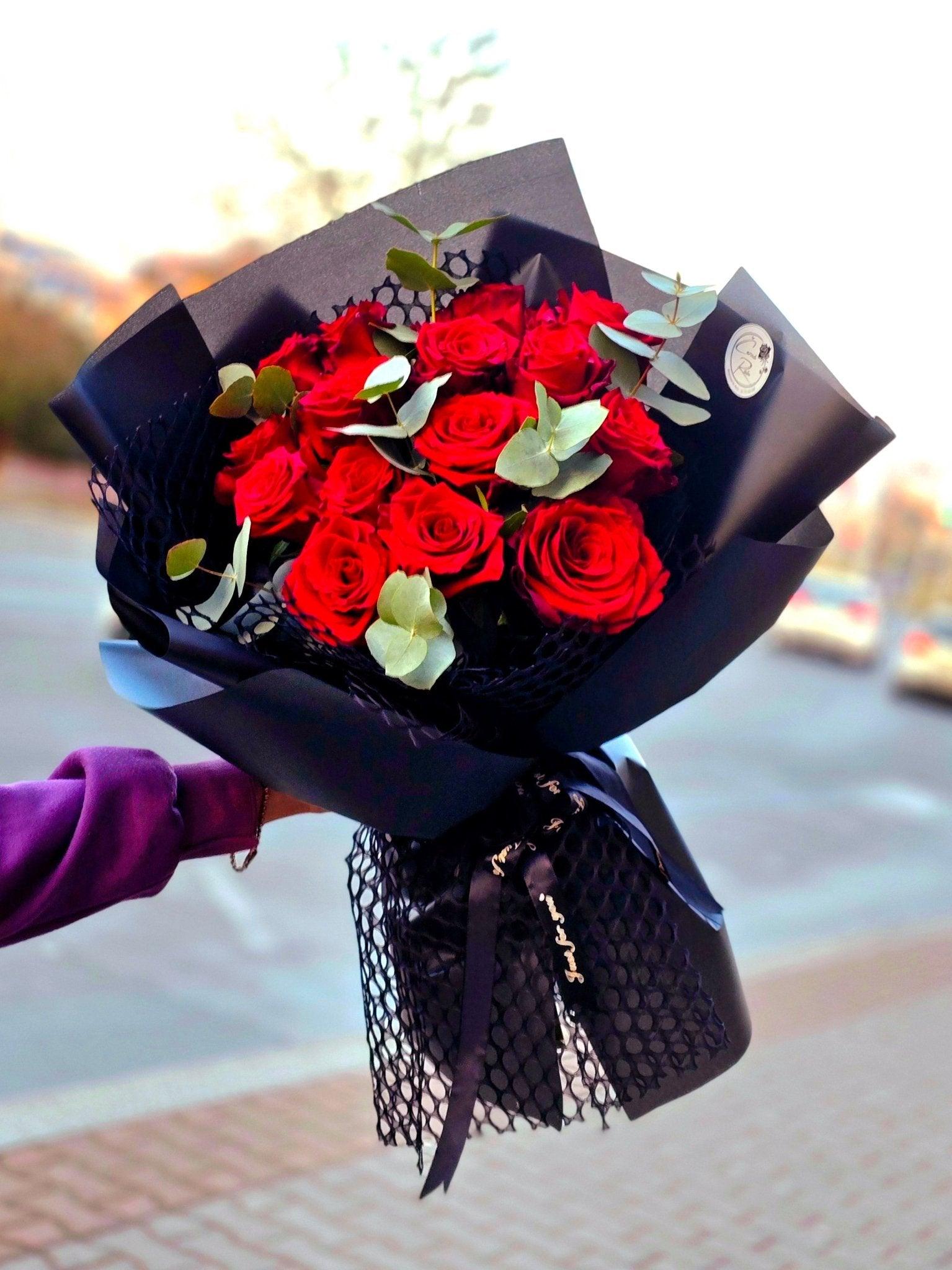 Kytice rudých růží z Ekvádoru - Černá Růže