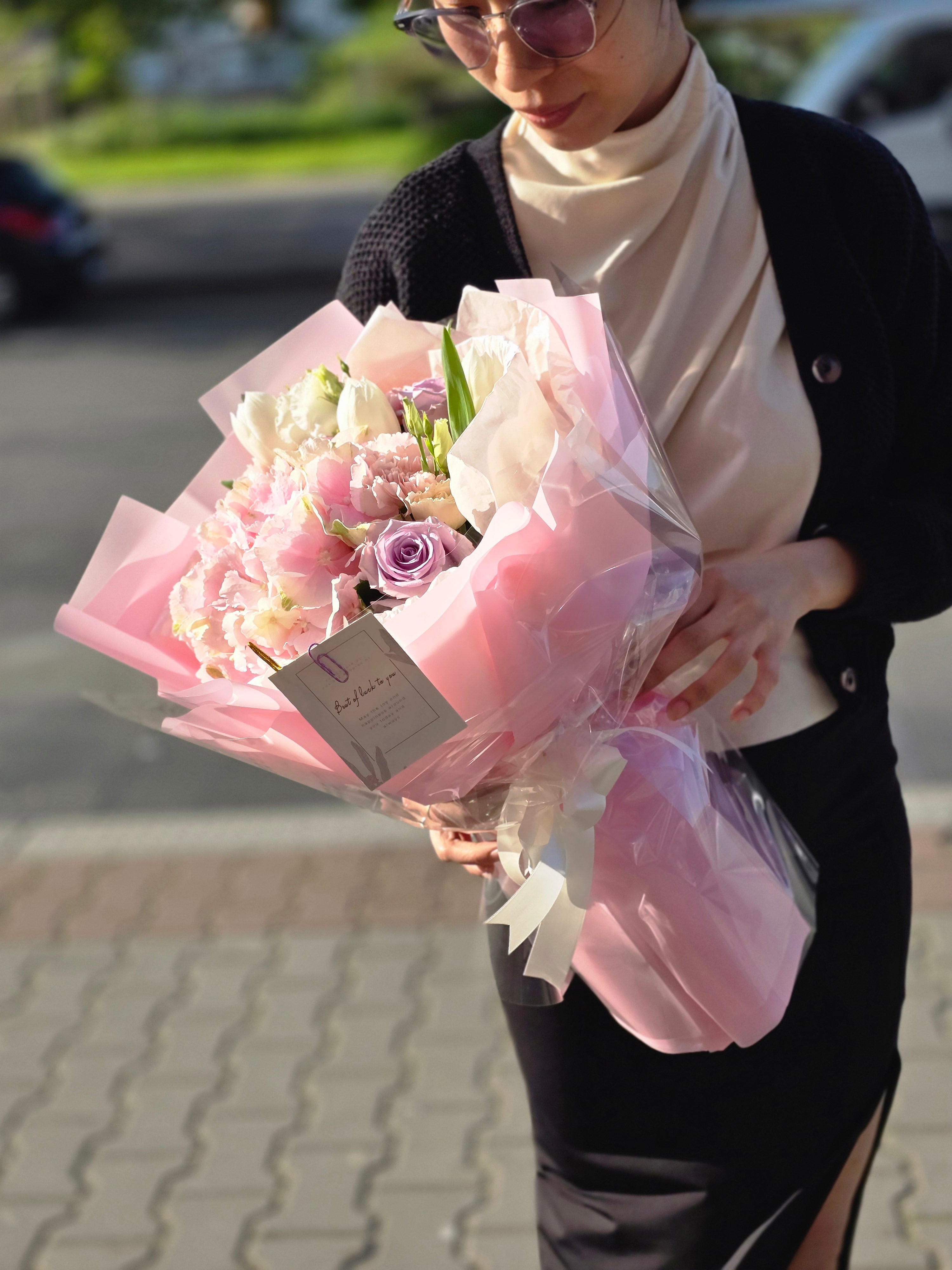 Bouquet "Elegant Lilac Dream" - hydrangeas, roses and tulips