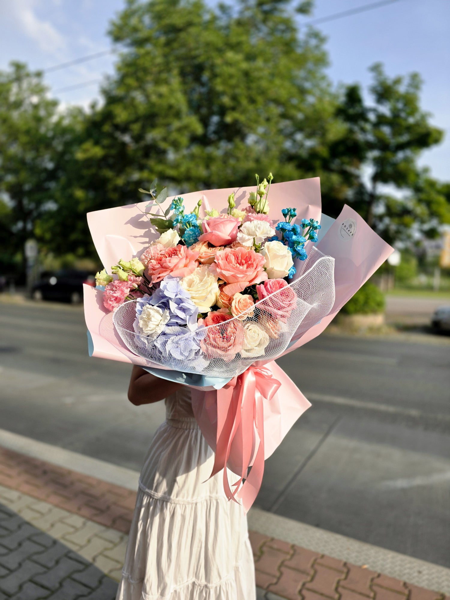 Букет "Літня мрія" троянди та гортензії