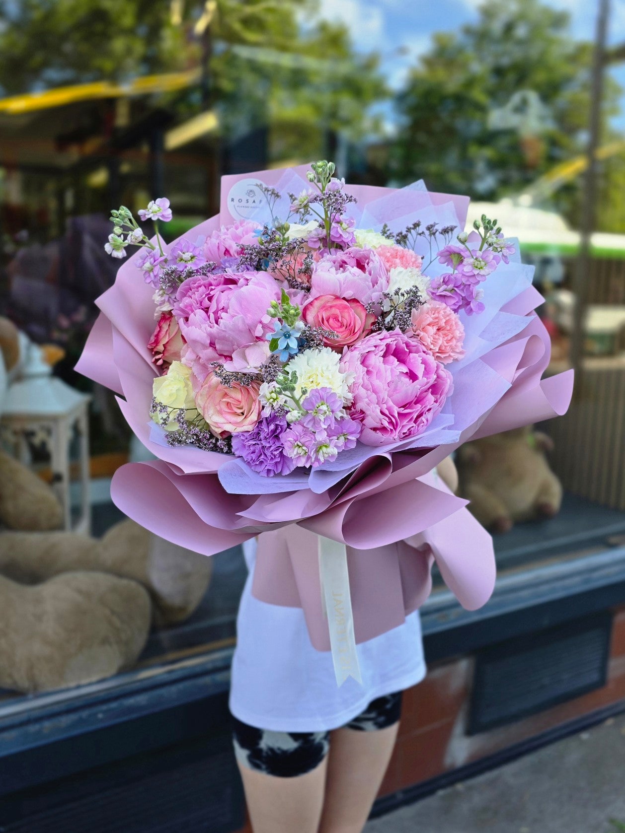 Bouquet of pink peonies and roses - Romantic summer gift