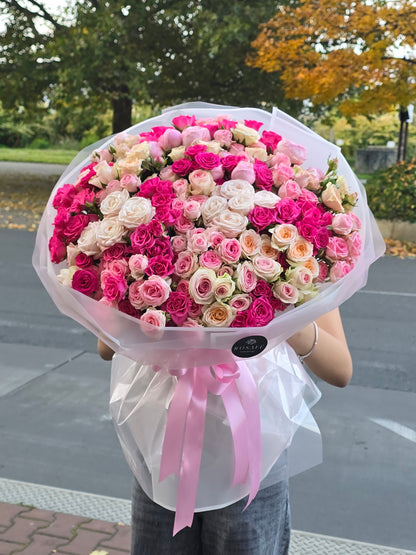 Kytice z růží keřových – růžovo a krémová kombinace