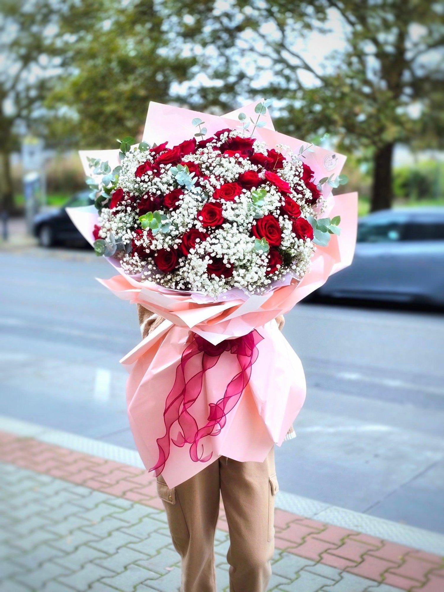 A bouquet of shining roses - Černá Růže