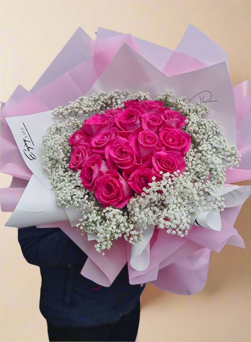 Bouquet of roses with a heart