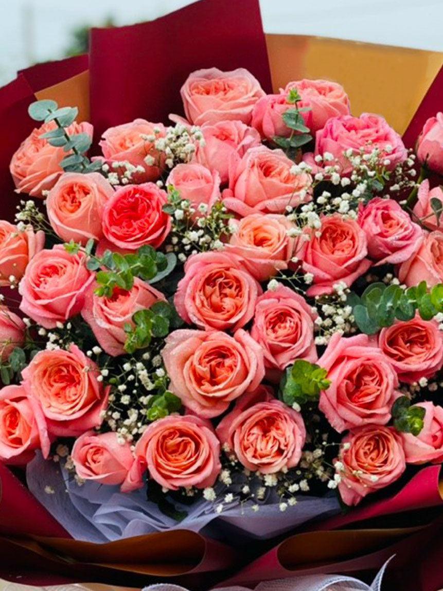 Kytice řůzových pivoňkové růže - Černá Růže