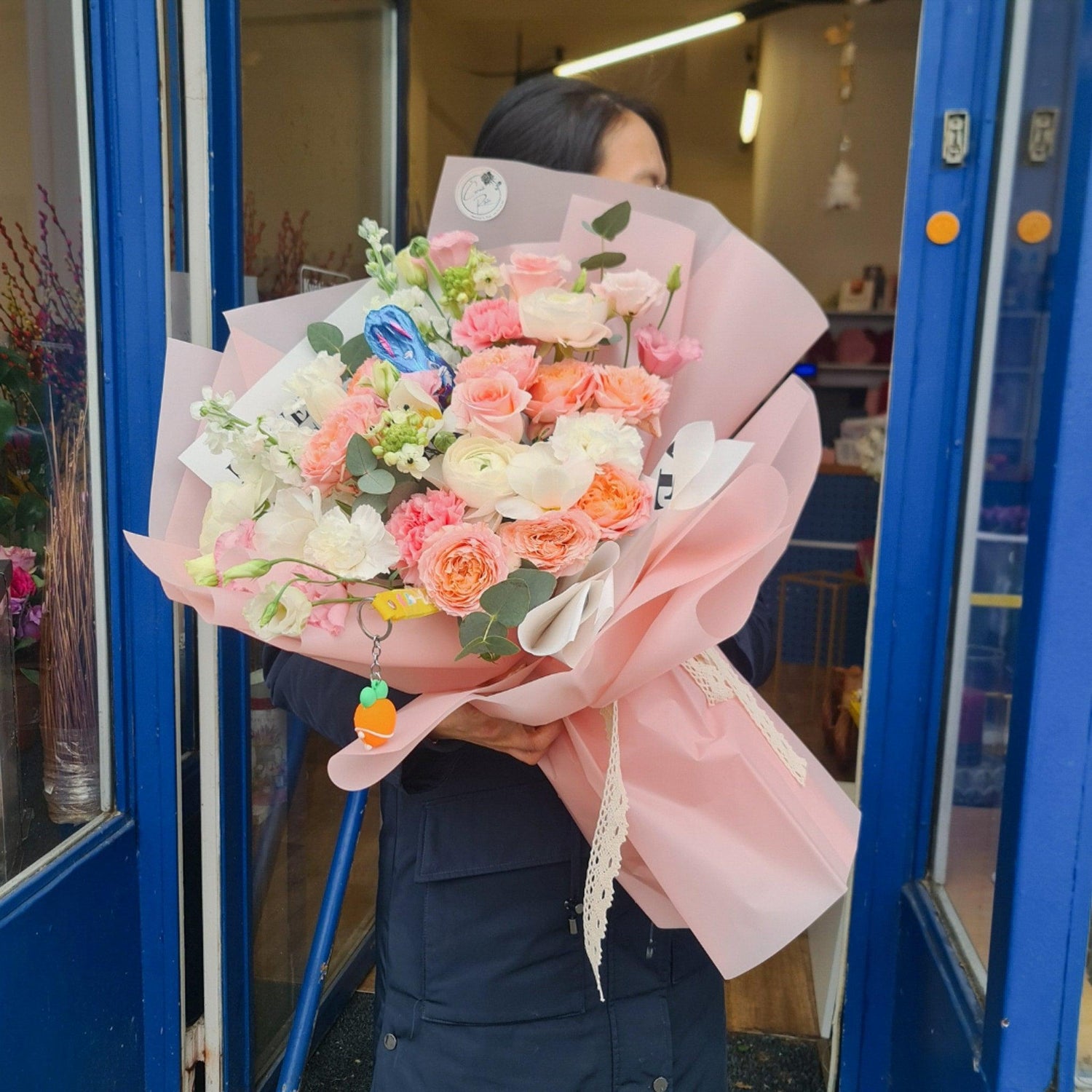 Míchaná růžová kytice - Černá Růže