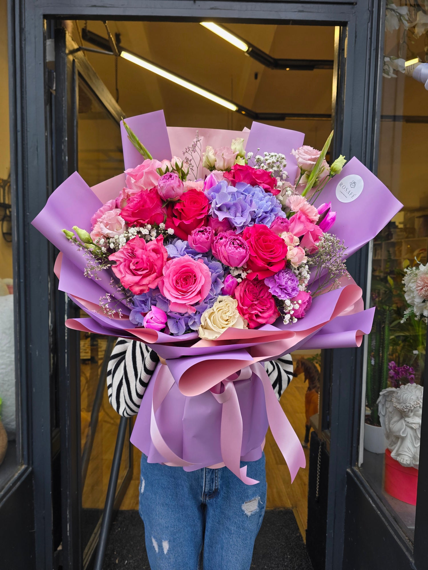 Luxurious bouquet in shades of purple and pink