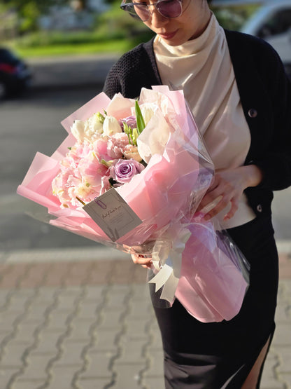 Bouquet "Elegant Lilac Dream" - hydrangeas, roses and tulips
